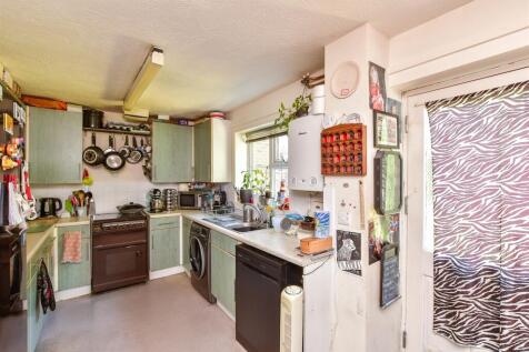 Kitchen/ Dining Room