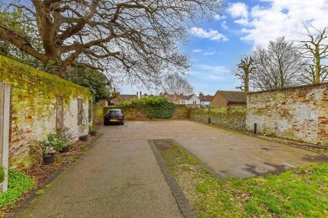 Driveway/Parking