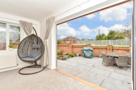 External Lifestyle Photograph
