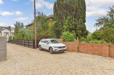 Driveway/Parking