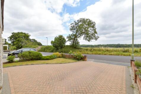 Driveway/Parking