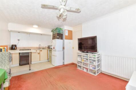 Lounge/Kitchen
