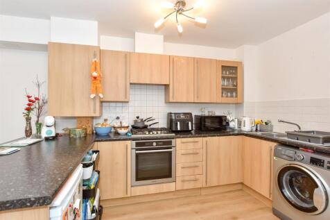 Lounge/Kitchen