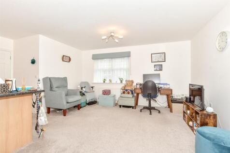 Lounge/Kitchen
