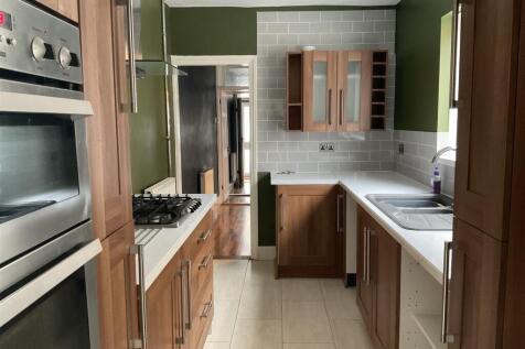 Kitchen Vacant