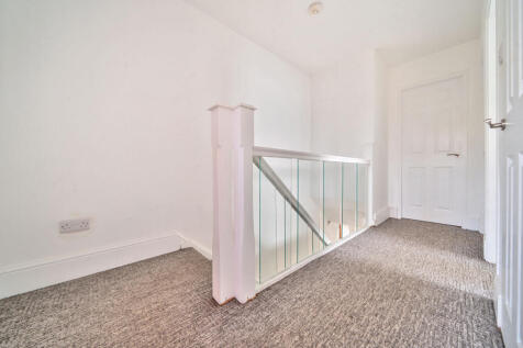 1323976-1-6875291...