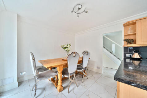 1323976-10-687529...