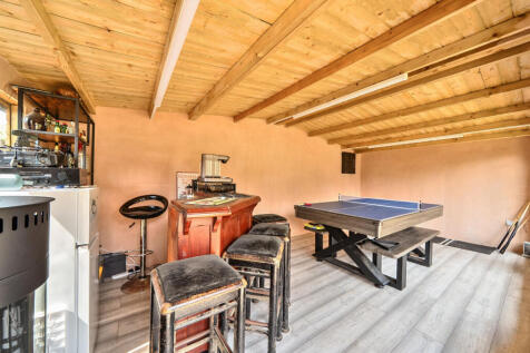 1323976-17-687529...