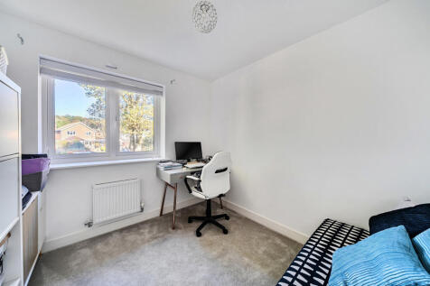 1373647-5-691b0d3...