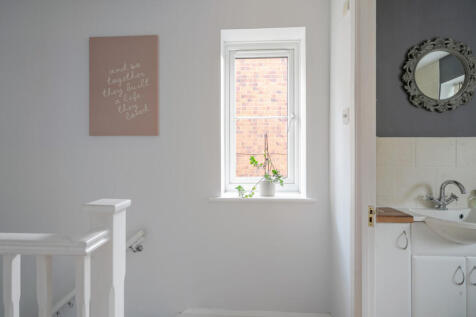 1384751-16-692970...