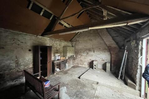 crom_barn_2_t202501241721.jpg