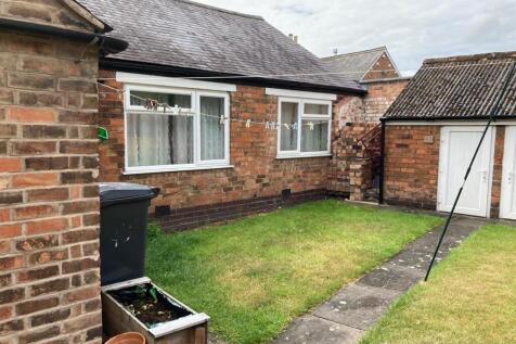 NEW GARDEN PHOTO.jpg