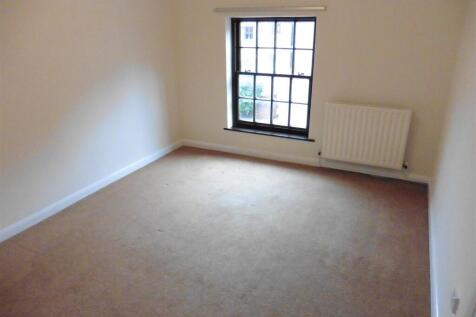 Flat 2, 13A Leicester Street.JPG