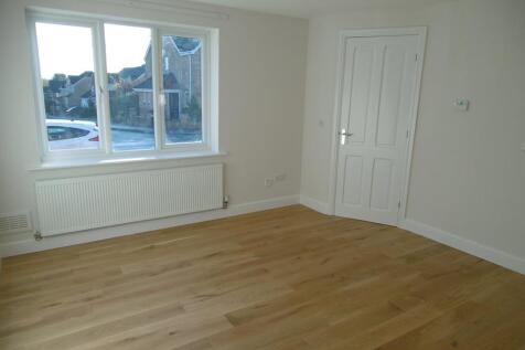 Wymondham Way - Lounge.JPG