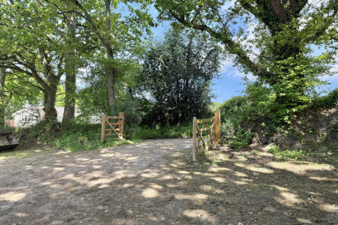 Gate