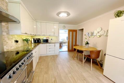 Kitchen/Breakfast Rm