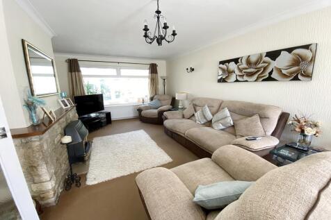 Lounge/Dining Rm