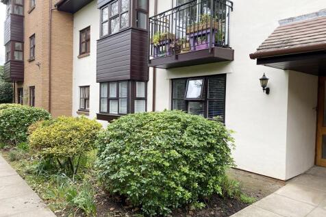 Close to amenities