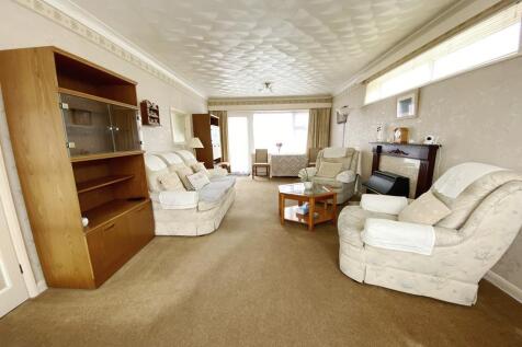 Lounge/Dining Rm