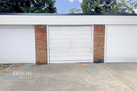 Lock-Up Garage