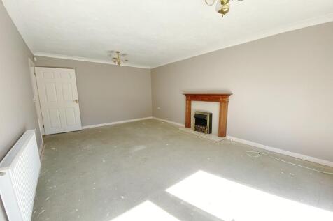 Lounge/Dining Rm