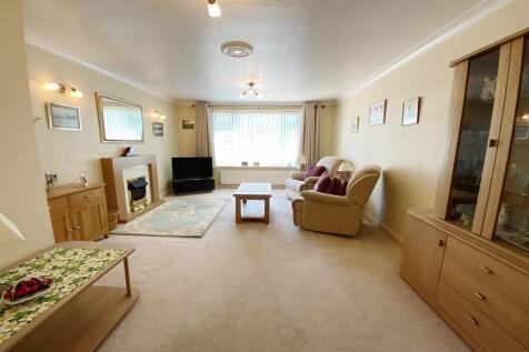 Lounge/Dining Rm