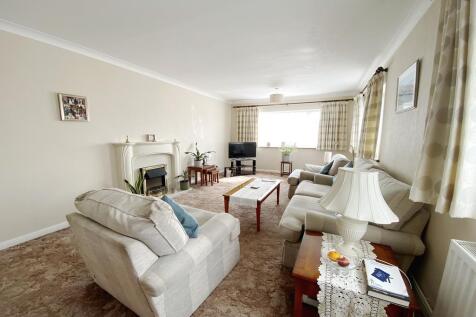 Large Lounge