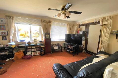 Lounge/Dining Rm