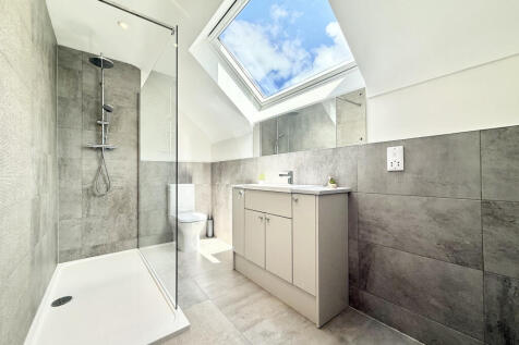 Bedroom 2 En-Suite