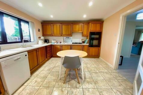 Kitchen/Breakfast Rm