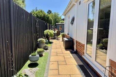 Side Pathway