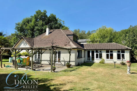 Chalet Bungalow