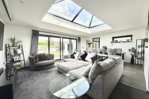 Open Plan Room
