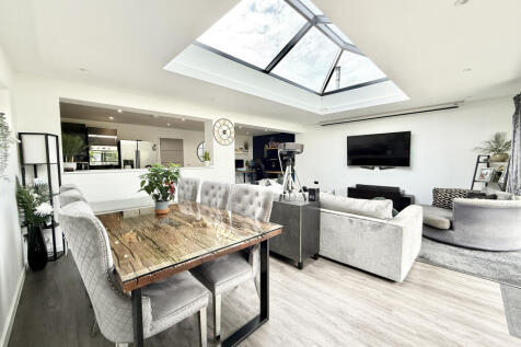 Open Plan Room