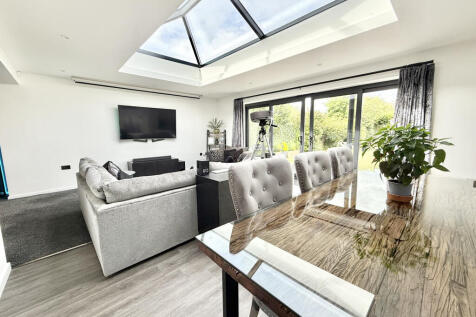 Open Plan Room