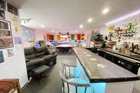 Games Room &amp; bar