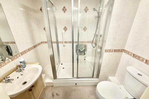 Shower Room.jpeg