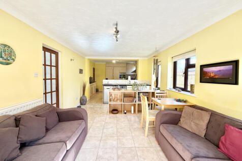 Kitchen/Family Room