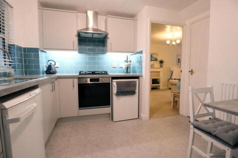 Kitchen (2).jpg