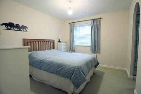 Bedroom 1.jpg