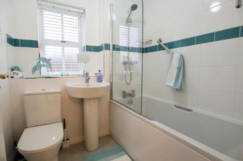 Bathroom.jpg