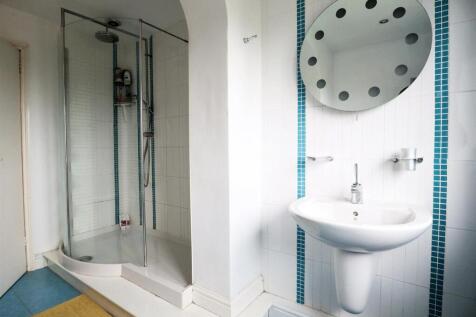 Bathroom.jpg