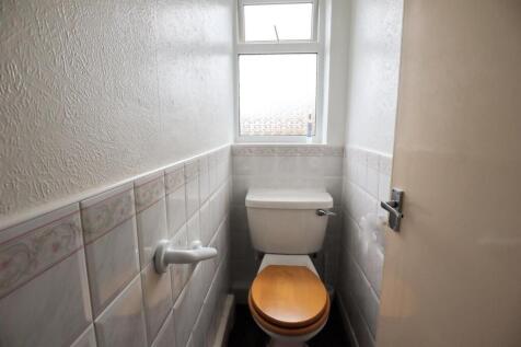 Toilet.jpg