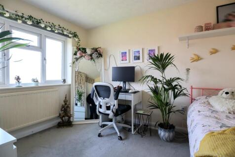 Bedroom 2.jpg