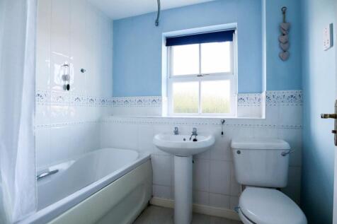 Bathroom.jpg