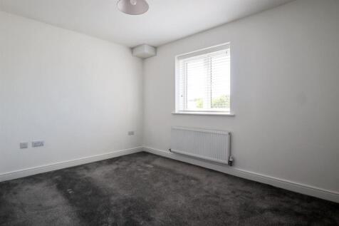Bedroom 1.jpg