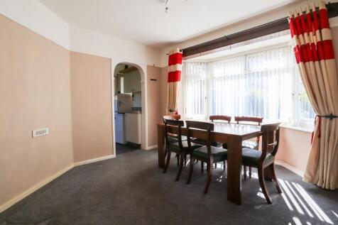 Dining room (2).jpg