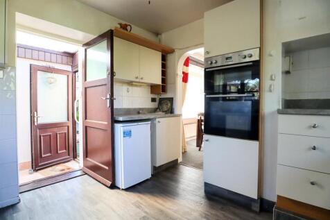 Kitchen (2).jpg