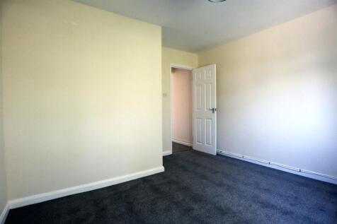 Bedroom 1.jpg