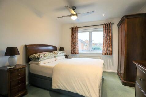 Bedroom 1.jpg